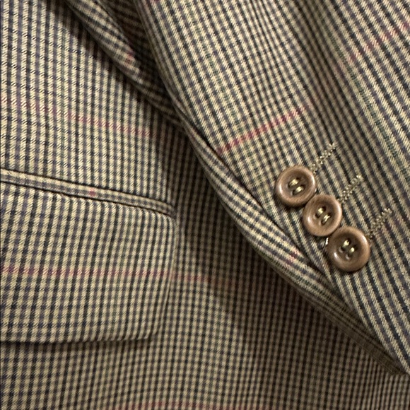 Hugo Boss (42R) - Picture 9 of 15